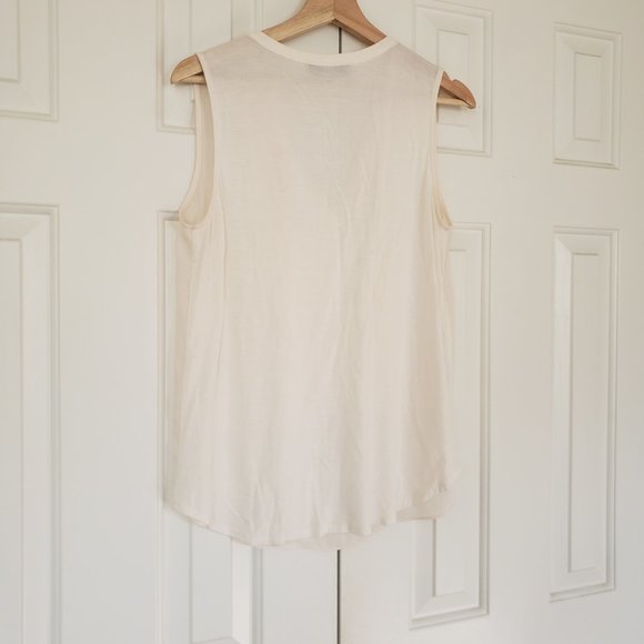 Loft Flowy Cream-White Blouse - Sleeveless Ruffle Front - Size MP - Picture 9 of 11